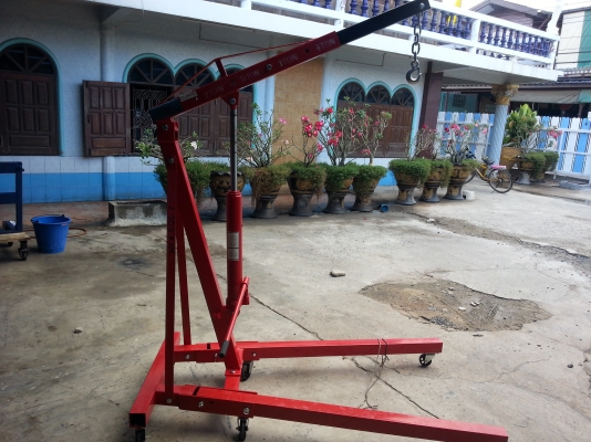 เครนยกเครื่อง เครนยกเครื่อง