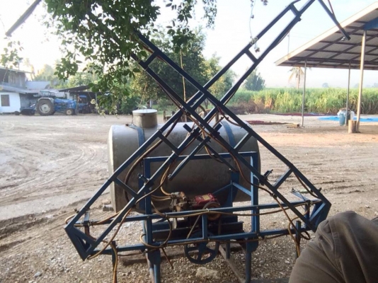 ขายเครื่องฉีดยารถไถใหญ่