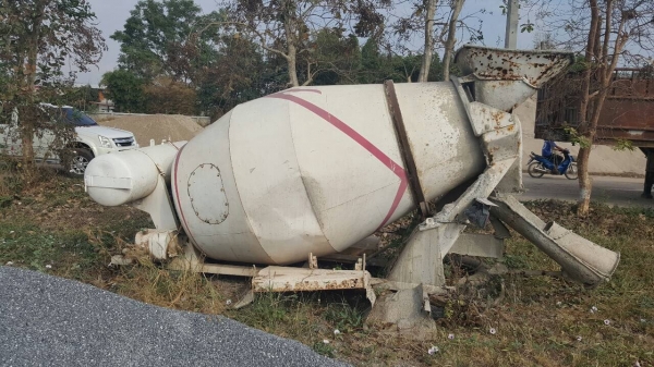 ขาย โม่ปูน 3 คิว อุปกรณ์ครบ สภาพพร้อมใช้ ยกขึ้นใ่สรถได้เลย