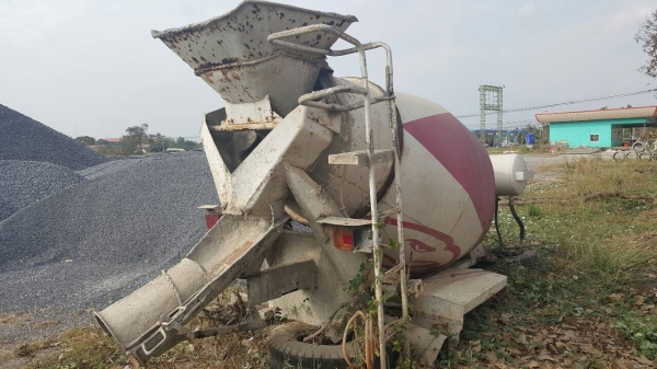 ขาย โม่ปูน 3 คิว อุปกรณ์ครบ สภาพพร้อมใช้ ยกขึ้นใ่สรถได้เลย