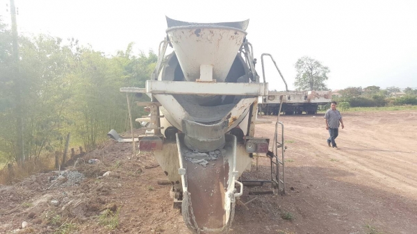 ขาย โม่ปูน 6 คิว สภาพพร้อมใช้ อุปกรณ์ครบ