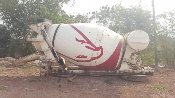 ขาย โม่ปูน 6 คิว สภาพพร้อมใช้ อุปกรณ์ครบ