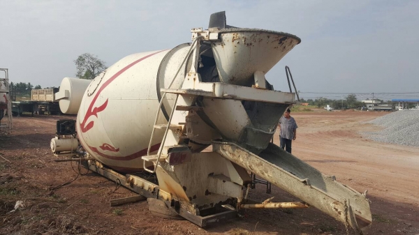 ขาย โม่ปูน 6 คิว สภาพพร้อมใช้ อุปกรณ์ครบ