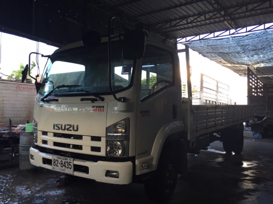 ขายรถอีซูซุ 6 ล้อFRR 210 แรงม้ากระบะยาว 6.5ม.สนใจติดต่อ061-4124275 พีรพงษ์