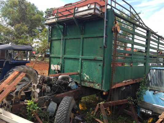 10ล้อเพลาเดียว...HINO KT925...ตามสภาพ มีหัวเก๋งให้ เล่มทะเบียนพร้อม...