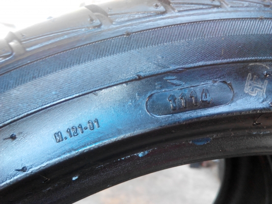 ยางอินโด 205/45/17 ปี14 สภาพสวยมากๆ ดอกเต็มๆ