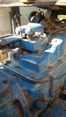 Ford 6610 เสื้อลาย พร้อมใบมีดหน้า   ถูกม๊าก มาก ราคา 320,000