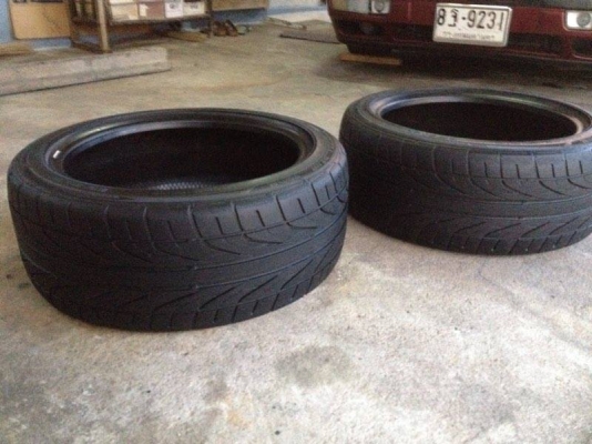 ขายยาง dunlop DZ101 225 45 17 ปี13 ดอกหนาสภาพสวยไม่บวมไม่ปะไม่มีแตกลายงาขอบในมีขาดบางตอนถอดยาง 1คู่ ราคา2400บาท รับประกันยางทุกเส้นยินดีคืนเงิน โทร0924462525โส กทม