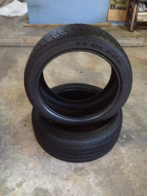 ขายยาง Tracmax F106 225 45 18 ปี12 ดอกหนาสภาพสวยไม่บวมไม่ปะไม่มีแตกลายงา 1คู่ ราคา1600บาท รับประกันยางทุกเส้นยินดีคืนเงิน โทร0924462525โส กทม