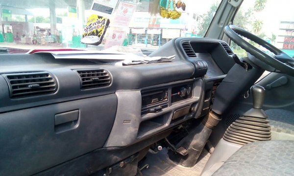 หกล้อ อีซูซุ NKR130ยูโรปี49ช่วงยาว4.30ม สภาพพร้อมใช้ สวยบางเดิม ทะเบียนพร้อมโอน