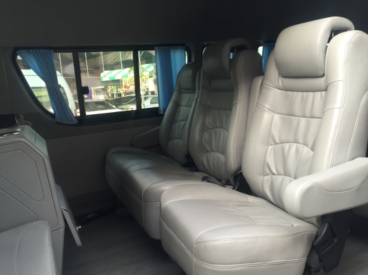 โทร0877758887นางเบสท์รถตู้ท่าพระดีเซลปี12เกียMT