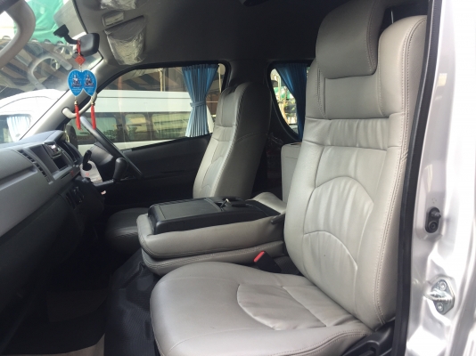 โทร0877758887นางเบสท์รถตู้ท่าพระดีเซลปี12เกียMT