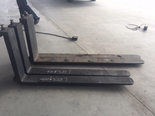 ขายงาใหม่3ตันกว้าง12ซม หนา5ซม ยาว167ซม ขายคู่ละ16000บาท ขายงาใหม่ขนาด3ตันกว้าง12ซมหนา5ซมยาว125ซม ขายคู่ละ13000บาท มีงาขนาด1.5ตัน มีหลายคู่ ขายคู่ละ3000บาท