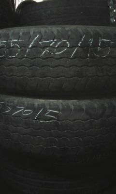255/70R15 BRIDGESTONE DUELER H/T มี 2 เส้น tel.081-427-3941 ไอดีไลน์ autobot107