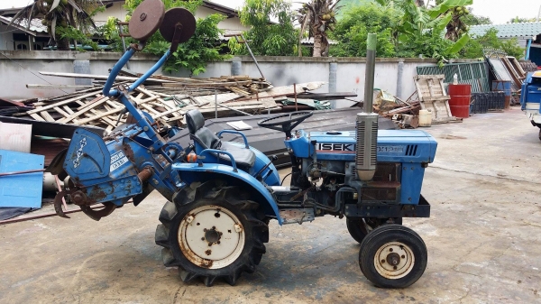 นำเข้าจากญี่ปุ่น รถไถพรวนดินนั่งขับ  ISEKI  รุ่น TX1210 ขนาด 12 แรง  เก่าญี่ปุ่น สภาพพร้อมใช้งาน