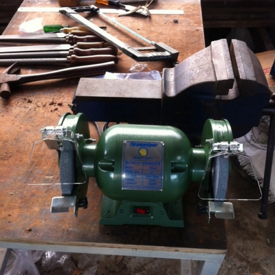 แท่นมอเตอร์หินเจียร์ 6 นิ้ว ยี่ห้อ Tiger รุ่น TBG 6