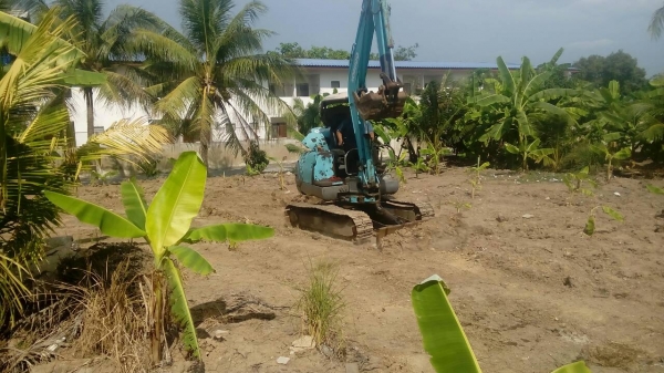 ขาย 280,000 รถแบคโฮ KOBELCO sk035 รถสวยพร้อมใช้(รถทำงานอยู่) 090-772-3710 090-772-3708