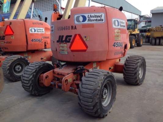 รถกระเช้า บูมลิฟต์ JLG 450AJ สูง 13.72 m (USA) สนใจโทร. 080-6565422 (หนิง)