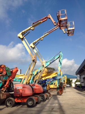 รถกระเช้า บูมลิฟต์ JLG 450AJ สูง 13.72 m (USA) สนใจโทร. 080-6565422 (หนิง)