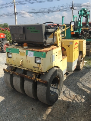 รถบดเก่าญี่ปุ่น ขนาด 4 ตัน Sakai TW450