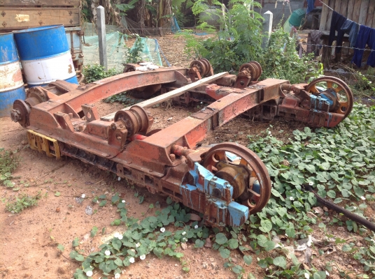 ขาย. 22.000฿ ช่วงล่างรถเกี่ยวศักดิ์พัฒนา บิ๊ก47 เฟรมพร้อมช่วงล่างโม่เบนซ์ใหญ่