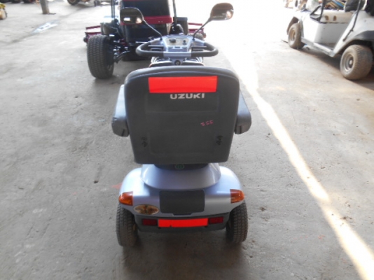 ขายรถคนชรา SUZUKI พร้อมใช้งาน ขายรถคนชรา SUZUKI พร้อมใช้งาน