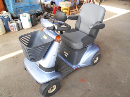 ขายรถคนชรา SUZUKI พร้อมใช้งาน ขายรถคนชรา SUZUKI พร้อมใช้งาน