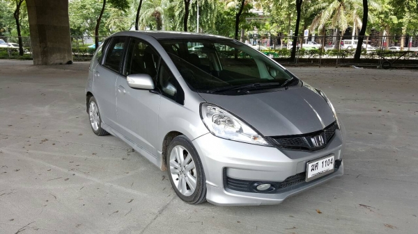 2012 HONDA JAZZ 1.5SV(AS) ตัวท๊อปสุด ตัวนอกนำเข้าจากญี่ปุ่นทั้งคัน