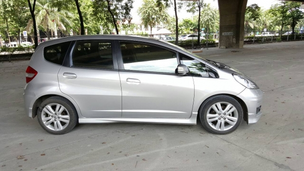 2012 HONDA JAZZ 1.5SV(AS) ตัวท๊อปสุด ตัวนอกนำเข้าจากญี่ปุ่นทั้งคัน 2012 HONDA JAZZ 1.5SV(AS) ตัวท๊อปสุด ตัวนอกนำเข้าจากญี่ปุ่นทั้งคัน