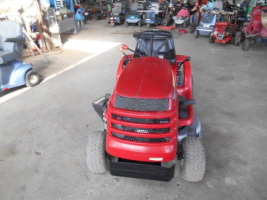 ขายรถตัดหญ้า HONDA 2013 สองใบตัด13แรง พร้อมใช้งาน ขายรถตัดหญ้า HONDA 2013 สองใบตัด13แรง พร้อมใช้งาน