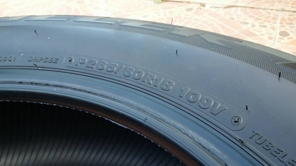 ขายยาง 265/60/18 ปี 14 ขายยาง 265/60/18 ปี 14