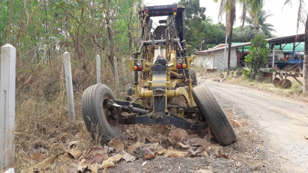 ขาย รถเกรด KOMATSU GD313H สภาพใช้งานได้ปกติ เอกสารใบซื้อขาย ราคาต่อรองได้ครับ ขาย รถเกรด KOMATSU GD313H สภาพใช้งานได้ปกติ เอกสารใบซื้อขาย ราคาต่อรองได้ครับ