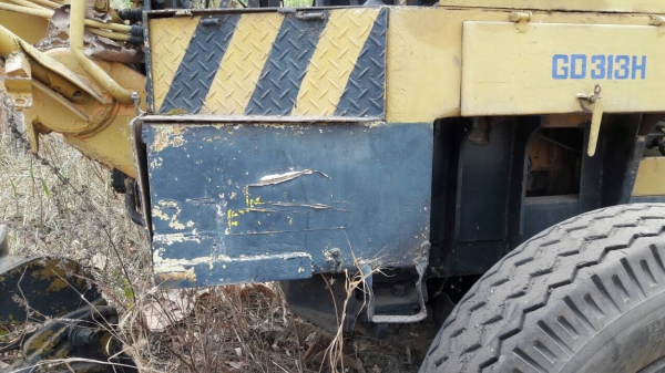 ขาย รถเกรด KOMATSU GD313H สภาพใช้งานได้ปกติ เอกสารใบซื้อขาย ราคาต่อรองได้ครับ ขาย รถเกรด KOMATSU GD313H สภาพใช้งานได้ปกติ เอกสารใบซื้อขาย ราคาต่อรองได้ครับ