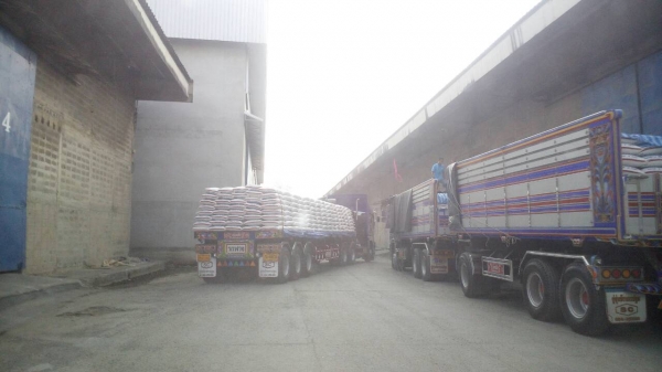 ด่วนต้องการรถเทรลเลอร์บรรทุกน้ำตาล3เพลา