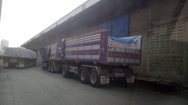 ด่วนต้องการรถเทรลเลอร์บรรทุกน้ำตาล3เพลา