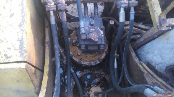 ขาย แบคโฮ KOMATSU PC200-3 คอนโทรลสั้น รถใช้งานอยู่เป็นประจำ เครื่องดี ปั้มรุ่น 5 เอกสารใบซื้อขาย