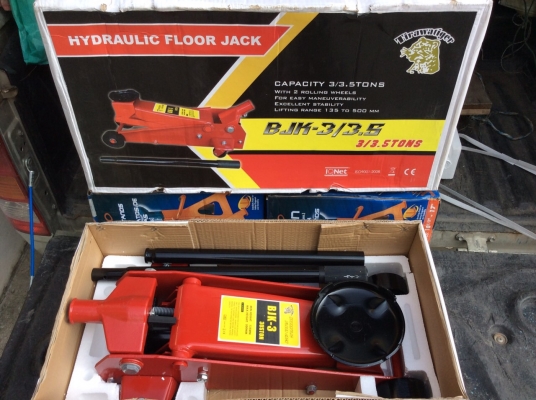 ชุดแม่แรง3Tพร้อมขาตั้งรถ1คู่ ชุดแม่แรง3Tพร้อมขาตั้งรถ1คู่