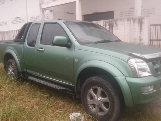 ขาย Isuzu hilander. 3.0. รถบ้านใช้งานน้อยประกันชั้นหนึ่ง ไม่เคยชนหนัก