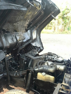 4ล้อISUZU NKR 88 แรง  รถสภาพดี พร้อมใช้ เครื่องดี ชัชชีสวย กระจกไฟฟ้า แอร์พร้อม ขาย235,000 บาท ศุภากร 081-1903107 - 081-4252943