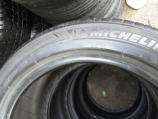 ยาง michelin 245 45 17 ปี 14 ชุดล่ะ 7500