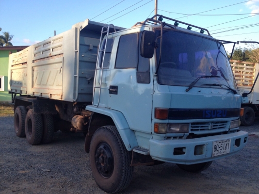 ขายรถบรรทุกสิบล้อดัมพ์ ISUZU เครื่อง 210 แรง ปี 33 กระบะดัมพ์สามมิตร ทะเบียนพร้อม