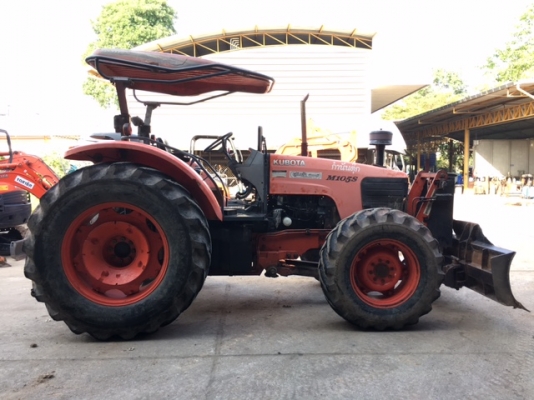 รถแทรกเตอร์ M105s รถแทรกเตอร์ M105s