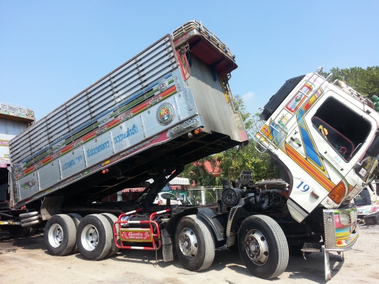 ขายHino mega 12ล้อ ดั้ม อู่เบิ้ม กระบะปรีเนียม ชุดใหญ่ ปี2546