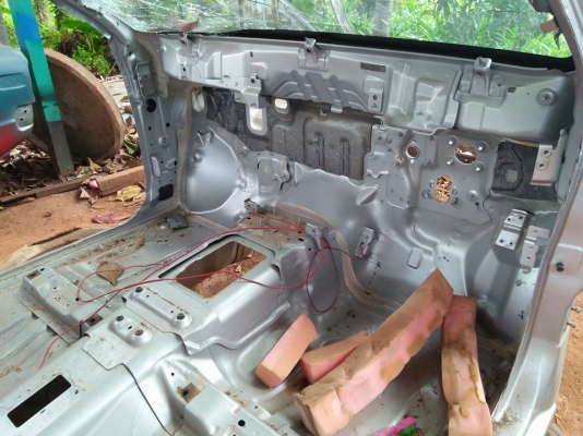 ขายหัวเก๋งเปล่า ดีแม๊ก 2010 ราคา 10900 ซ่อมอีกนิดครับ