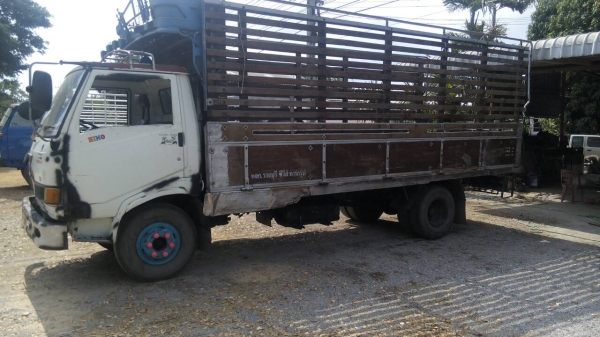 ขาย6ล้อ km 779  wo4b 117 แรงม้า   230000 บาท