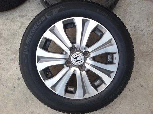 ขายล้อHonda Freed15 พร้อมยาง 4 ล้อ