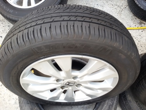 ขายล้อแม็กHONDA CITYขอบ15 ยางปี 0514  4 ล้อ