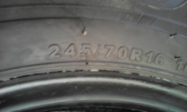 245/70R16 THUNDERER RANGER R403 ปี2014 มี 2 เส้น tel.081-427-3941 ไอดีไลน์ autobot107 245/70R16 THUNDERER RANGER R403 ปี2014 มี 2 เส้น tel.081-427-3941 ไอดีไลน์ autobot107