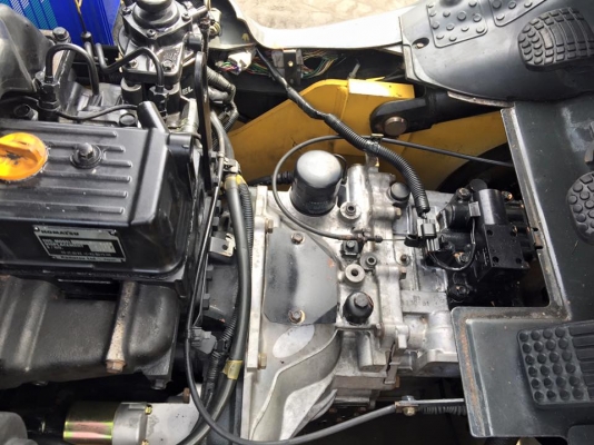 KOMATSU FD20T-16 รถปี 2007  ดีเซล  เสายกสูง 4 เมตร เกียร์ออโต้ รถสวยพร้อมใช้งาน