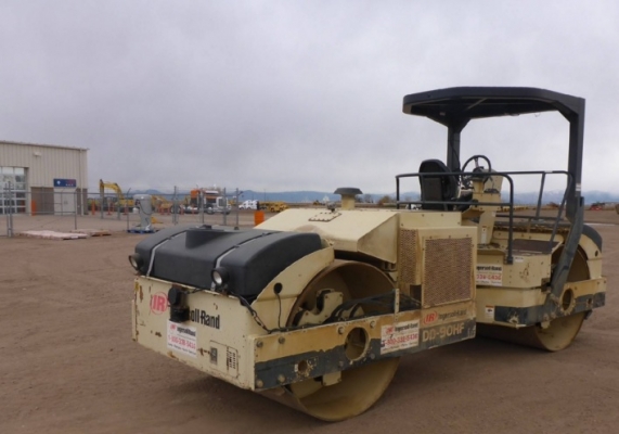 ขายครับ รถบด INGERSOLL-RAND DD90 ปี2003 เก่านอกครับ ติดต่อ 098-246-3778 , 089-062-8275 น๊อคครับ